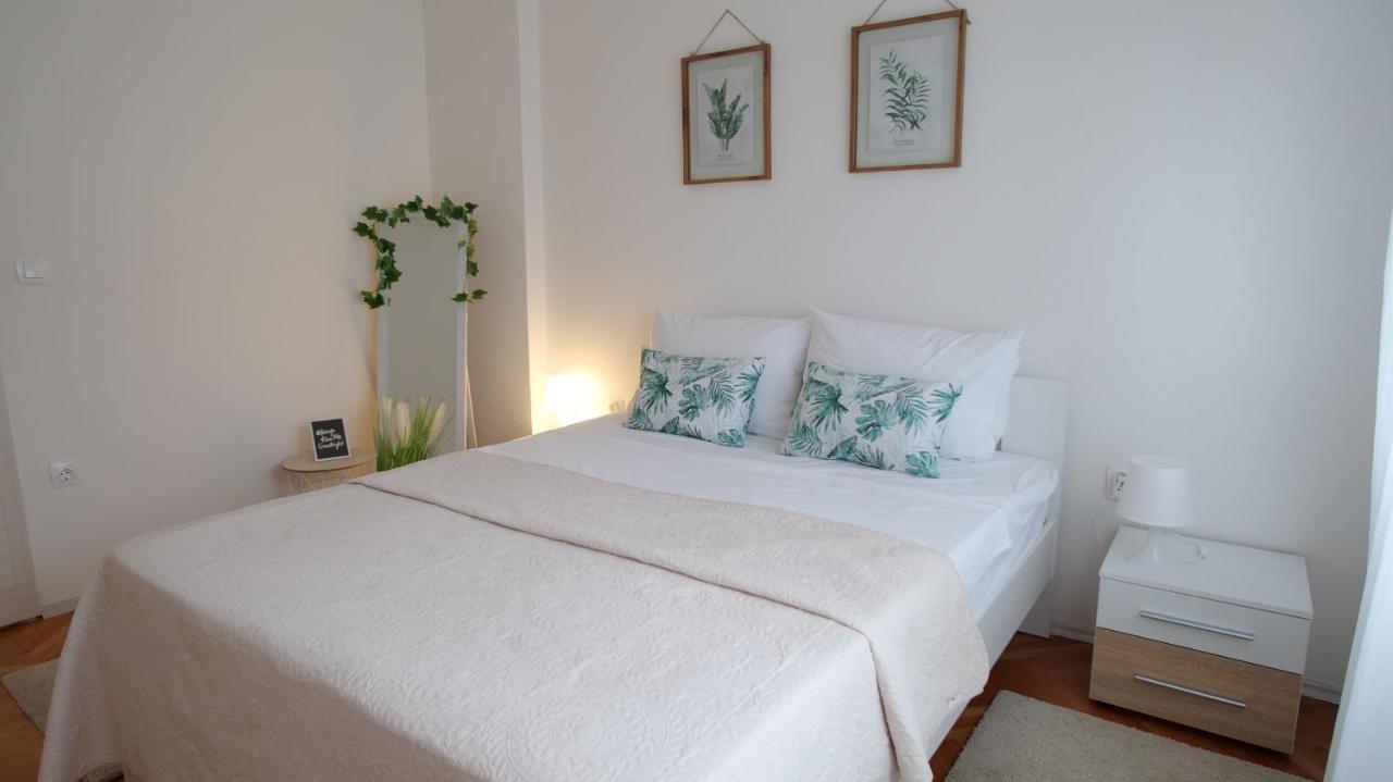 Arena Apartment With 3 Bedrooms In The City Center Pula Bagian luar foto